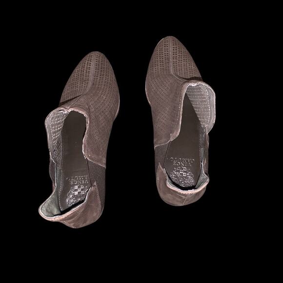 Vince Camuto Suede Pull On Brown Leather Perforated Low Heel Ankle Boots Sz 9M - Picture 5 of 12